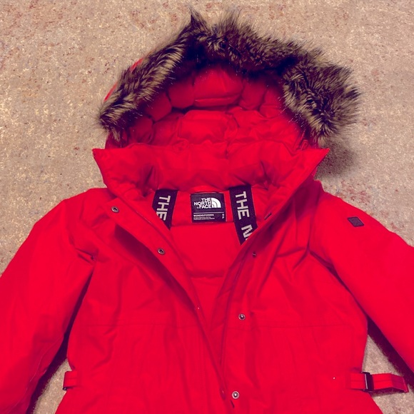 The North Face Shavana Down Parka Red Women’s S - EUC MSRP $499 - Picture 2 of 12